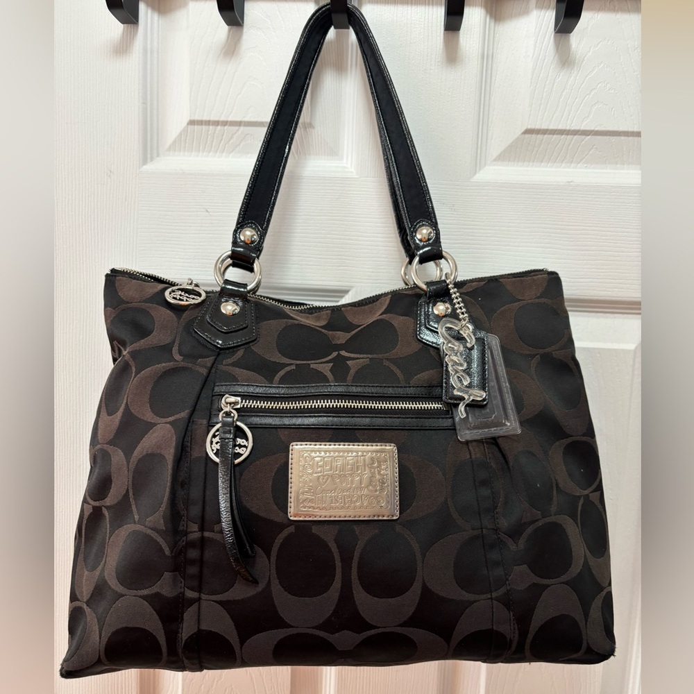 Coach Poppy L1082-16290 Signature Lurex Highlight Black Shoulder Bag/Tote EUC